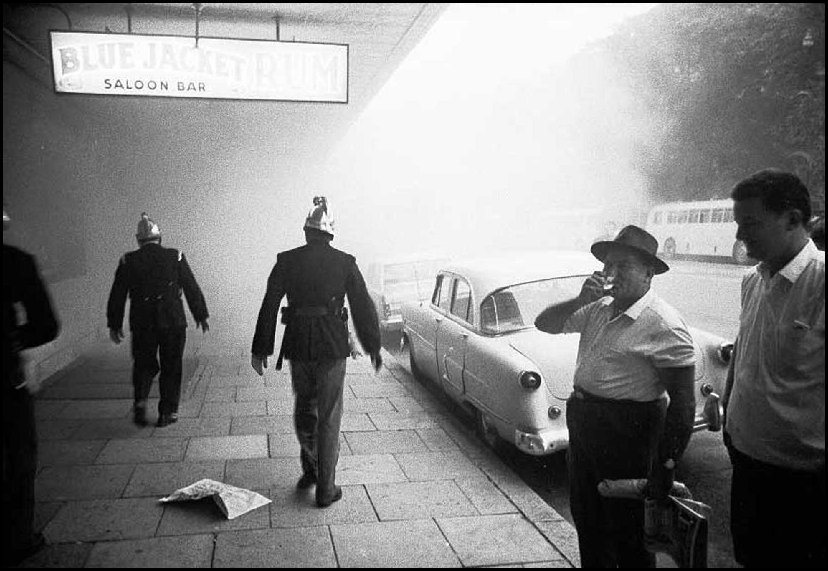 Bondi Junction pub fire - c.1966